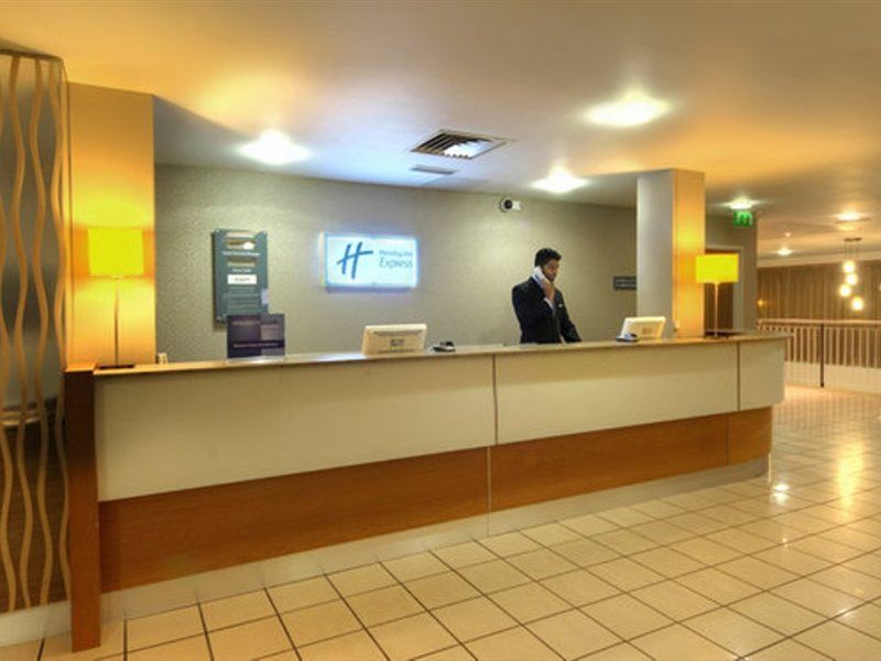 Holiday Inn Express London Limehouse, An Ihg Hotel Extérieur photo